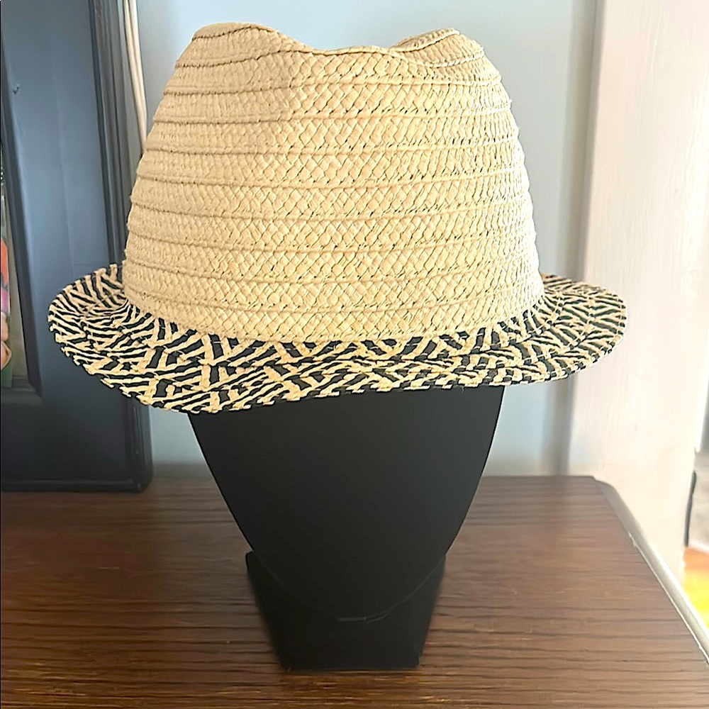 Straw Fedora with Patterned Brim